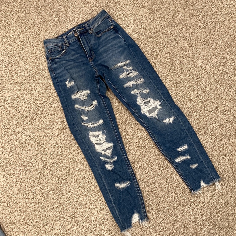 American Eagle mom jeans size 00. Only worn once
